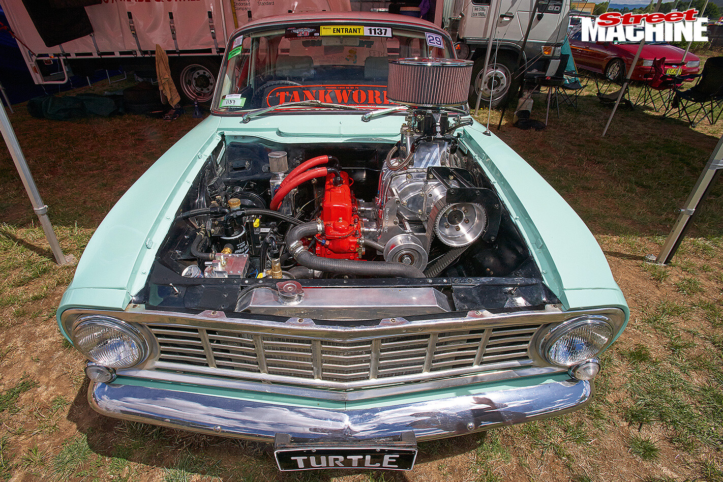 Summernats -29-vauxhall -victor -engine -bay