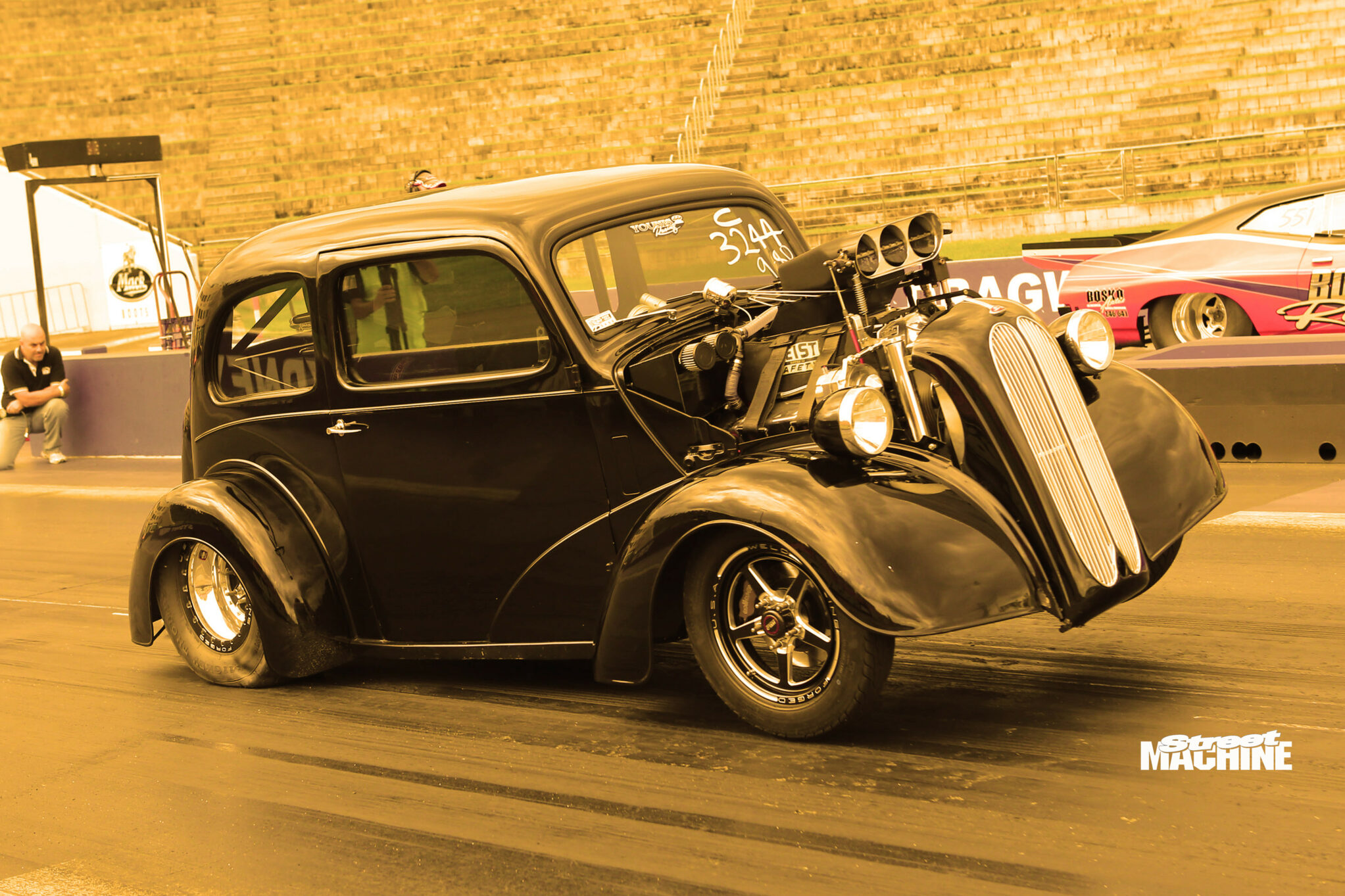 201b1294/tony younis ford anglia wm jpg
