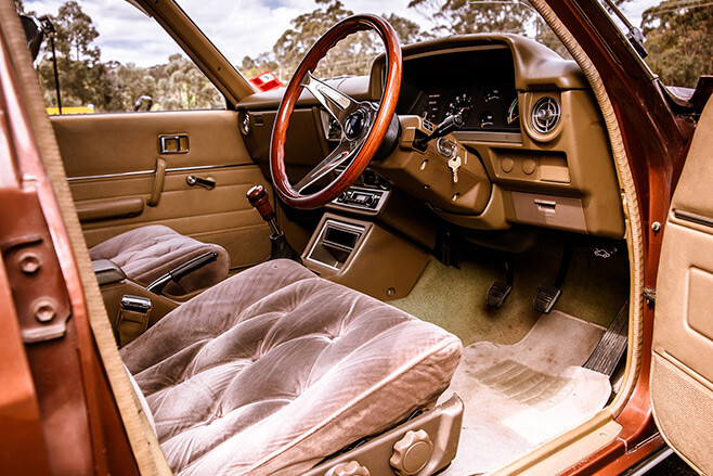 Toyota Cressida interior