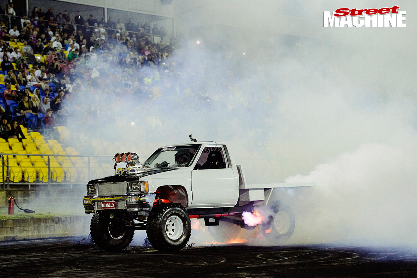 Toyota -Hilux -burnout