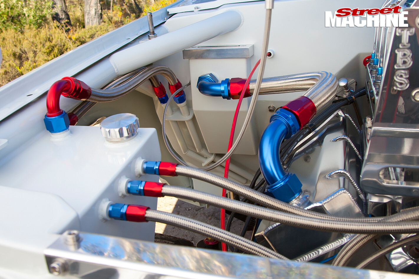Toyota -Hilux -engine -bay