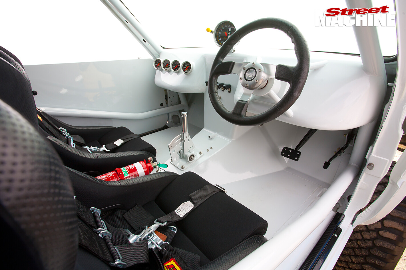 Toyota -Hilux -interior -front