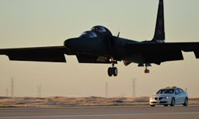 U-2 Spyplane with Commodore