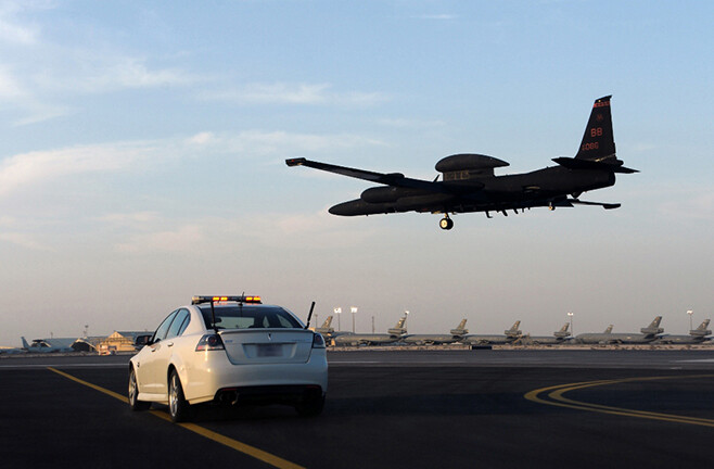 U-2 Spyplane with Commodore