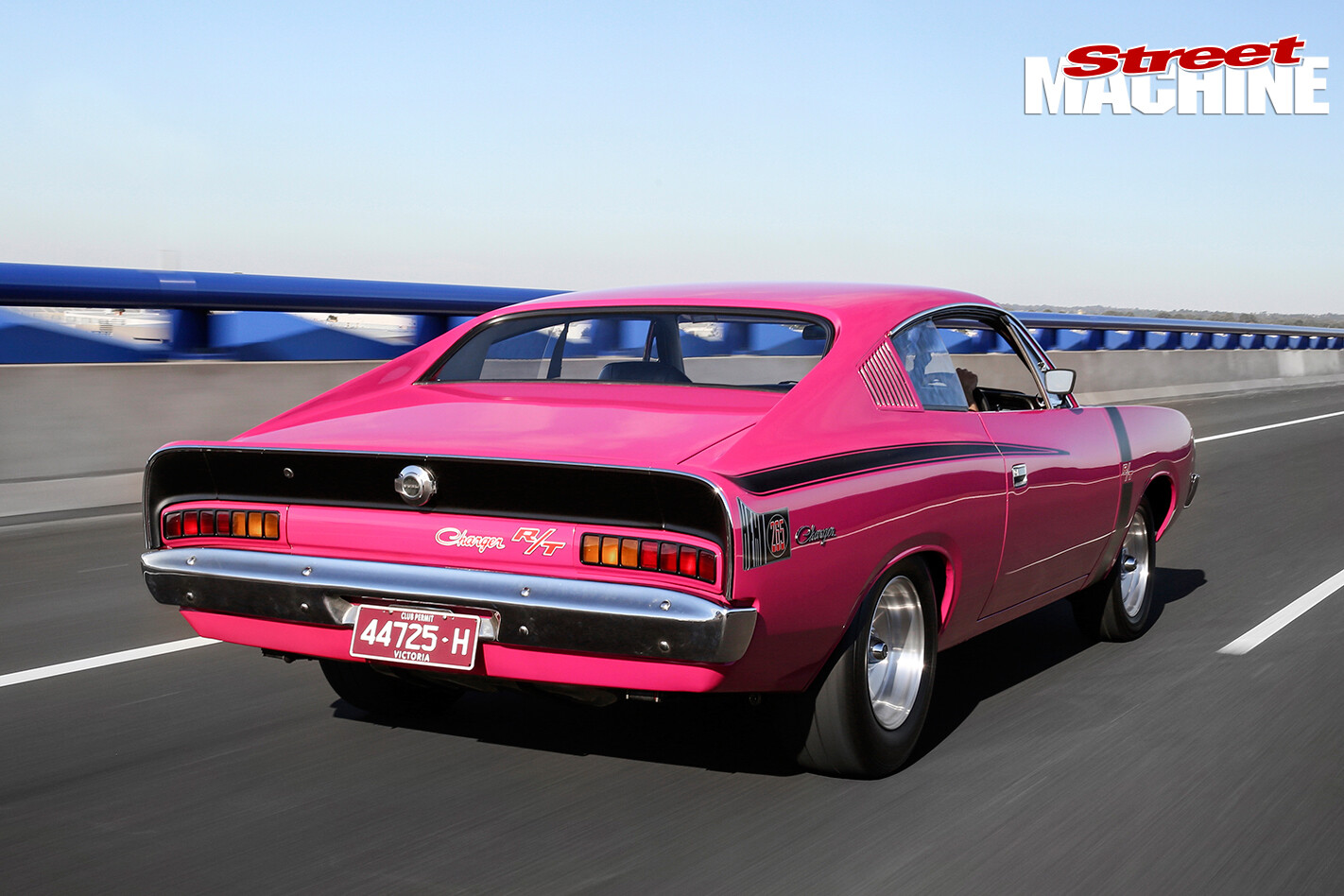 Valiant -RT-Charger -back