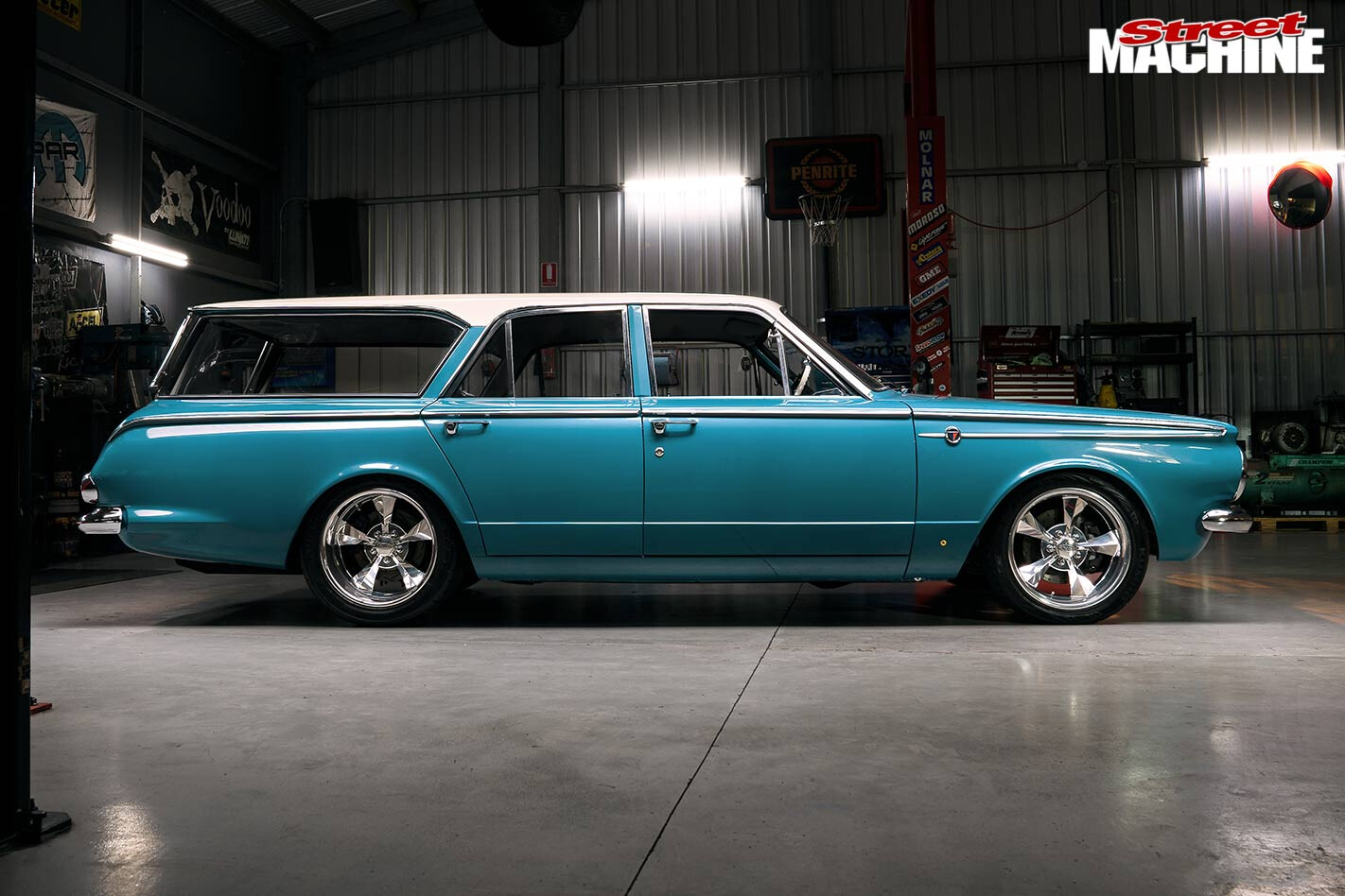 Valiant AP6 Safari Wagon side