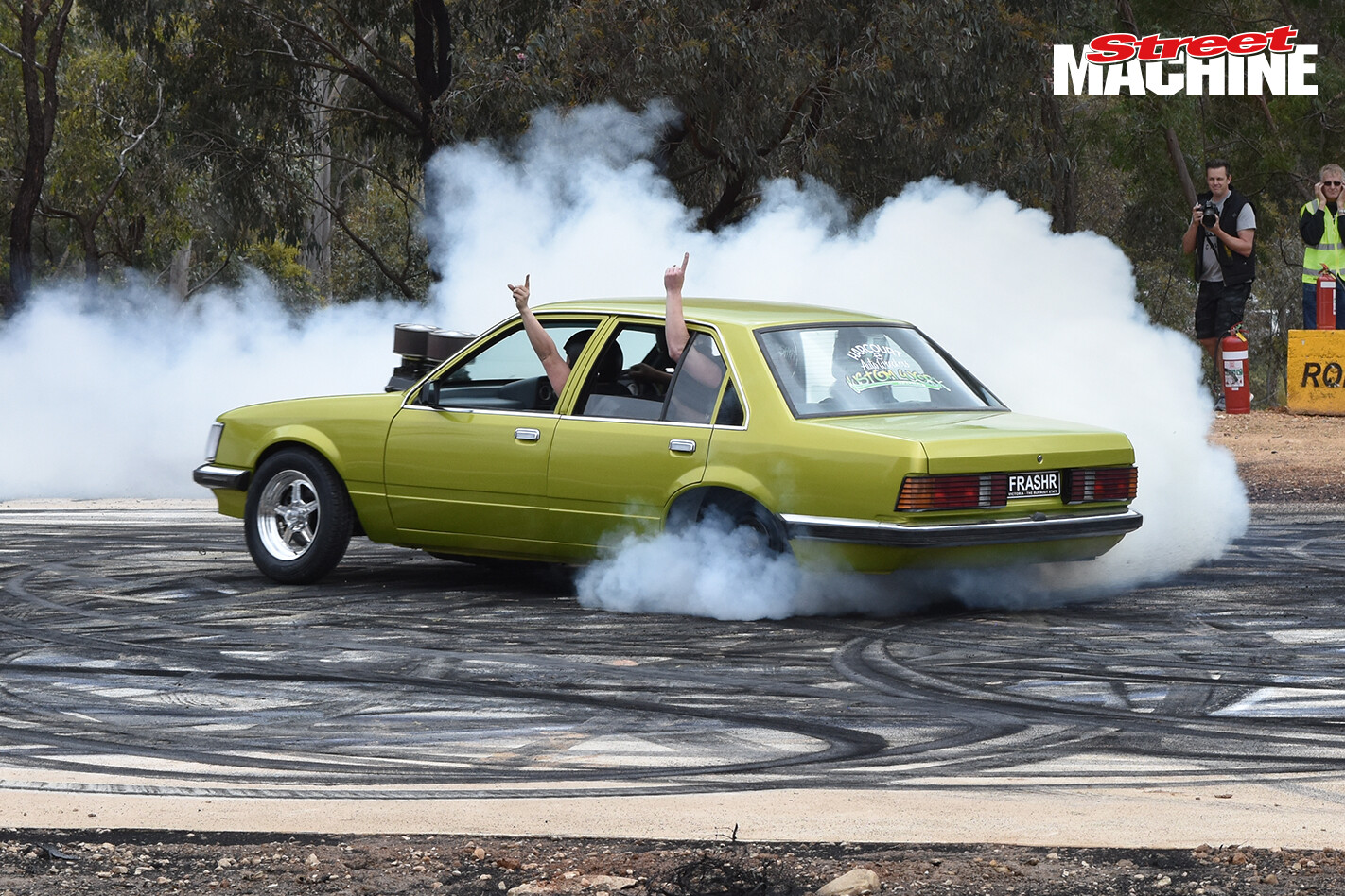 VH Commodore Burnout 010