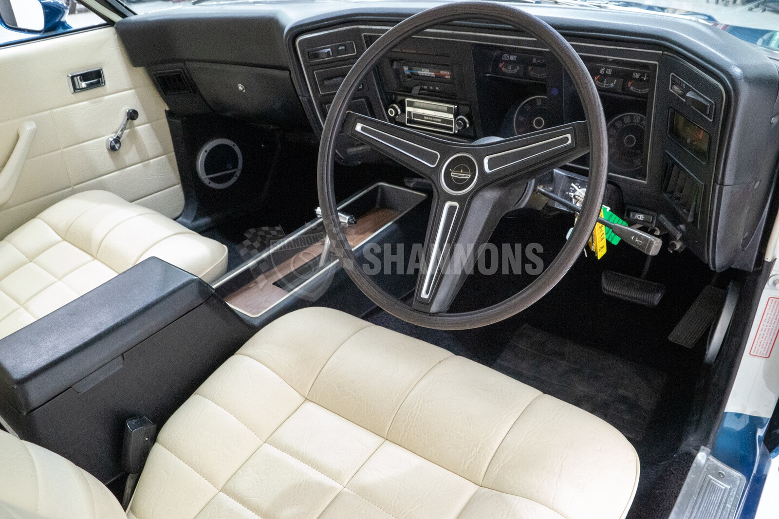 20be124f/xb falcon john goss white 3 jpg
