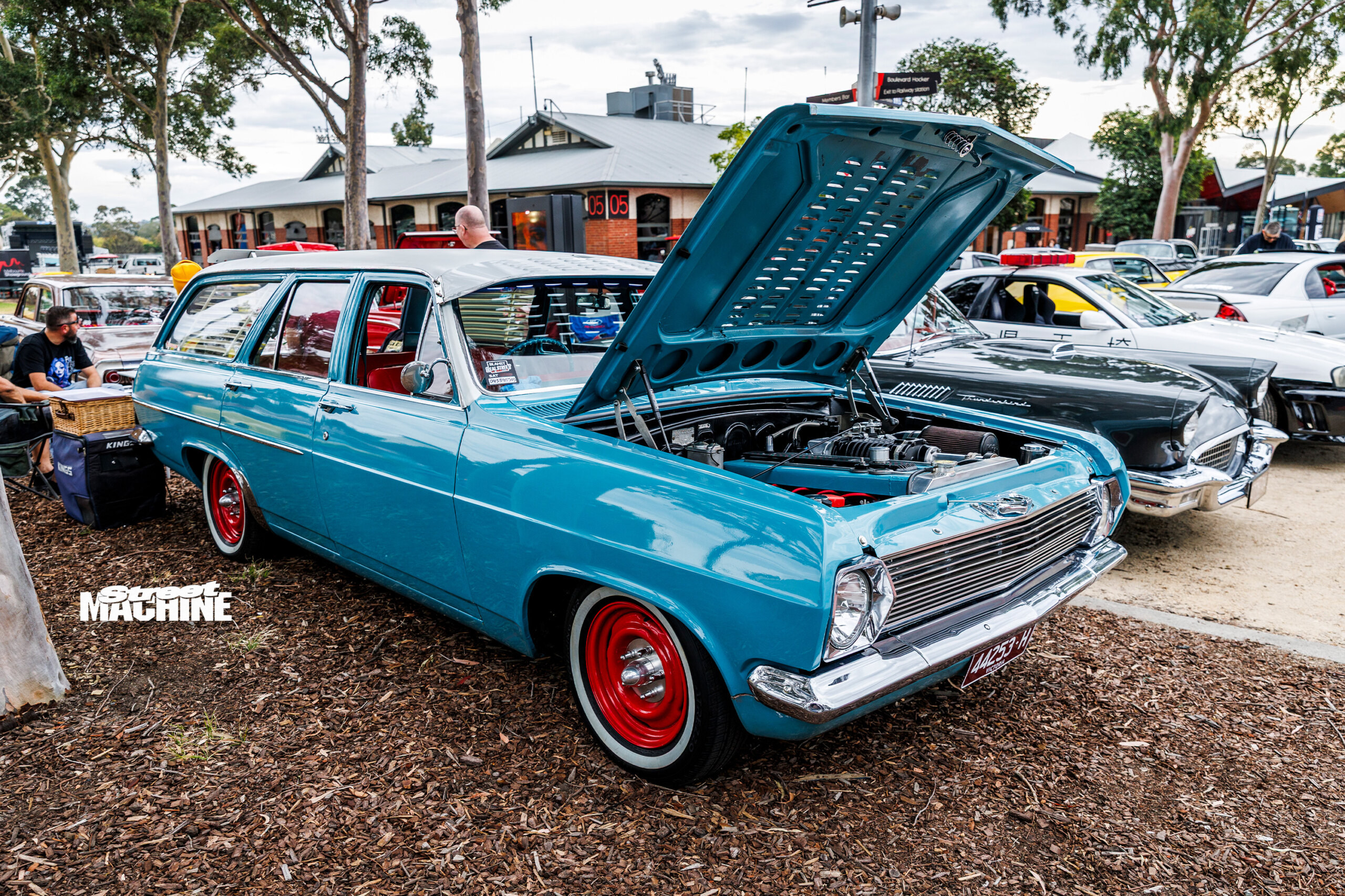 Brett Bresnan’s HR Holden wagon
